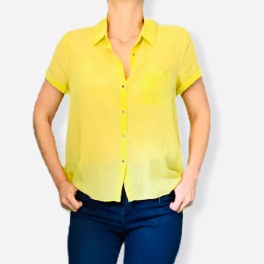 ELIZABETH AND JAMES Silk-Blend High-Low button Top